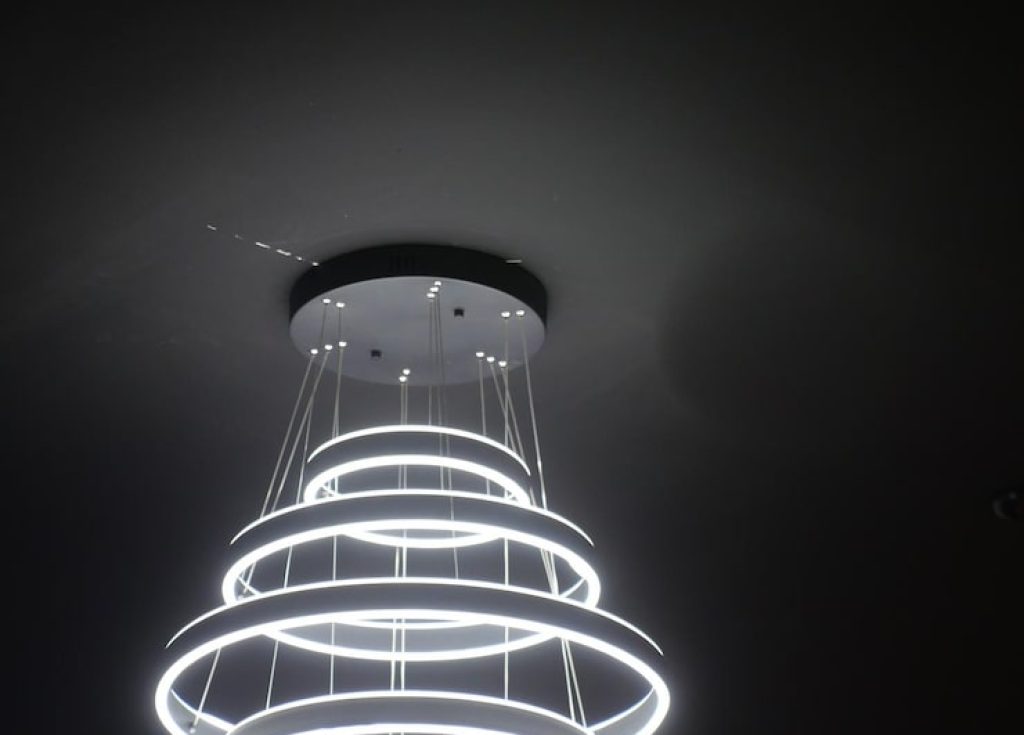 this-is-stylish-modern-circular-led-pendant-light-fixture-designed-contemporary-spaces_260672-28003